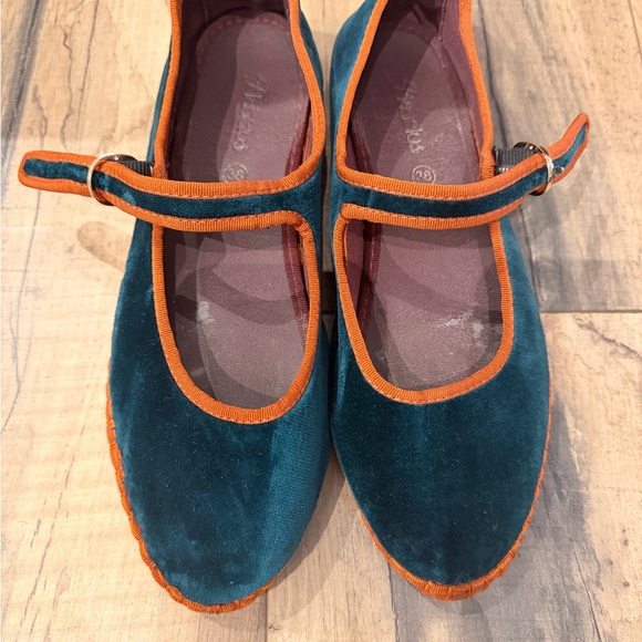 Flabelus elegant Velvet Mary Jane Flats in Deep Green - Picture 2 of 4